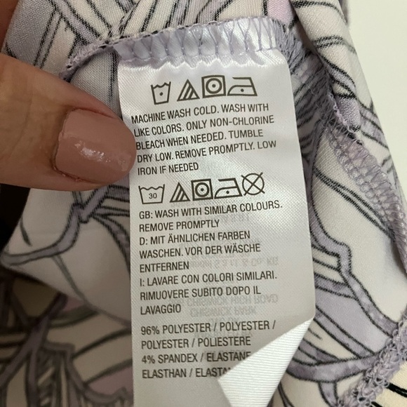 Susan Graver 1X Liquid Knit Purple Leaf Print Smocked Neck Top - Picture 5 of 6